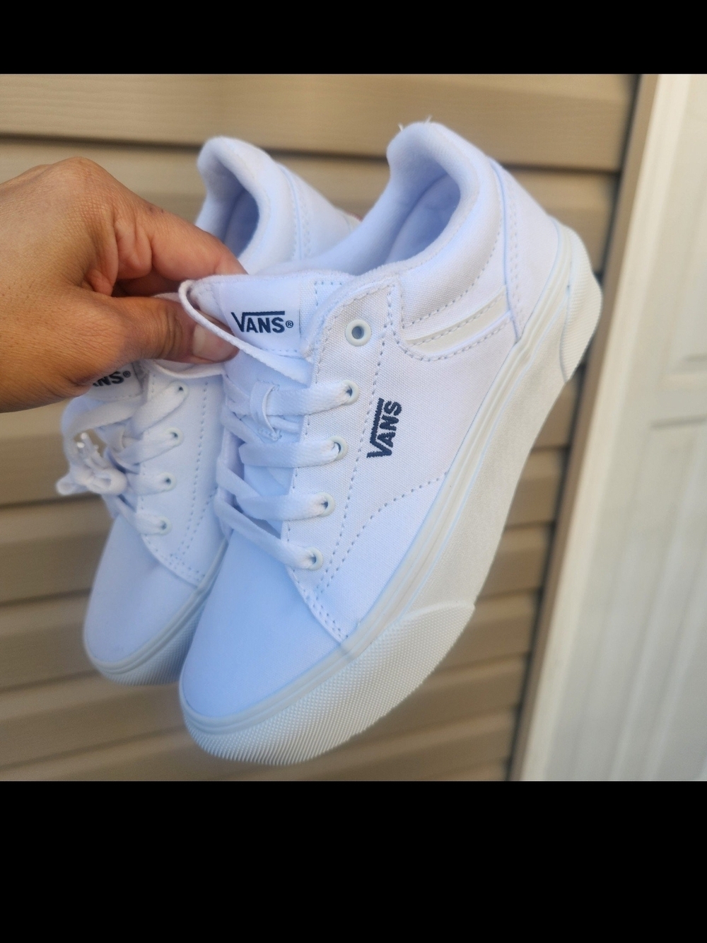 Vans Seldan Platform Canvas White Kids Sneakers Size 2 NWOB